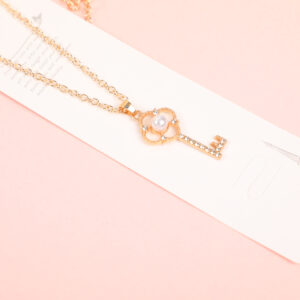 Pearl Key Fashion Necklace - Image 3