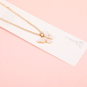 Large Butterfly Pendant Fashion Necklace - Image 3