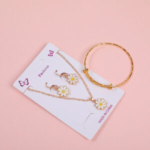 Daisy Necklace, Stud Earrings and Bracelet Set - Image 3