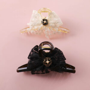 Camellia Hair Claw Clip 13cm - Image 1