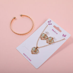 Light Green Flower Pearl Necklace, Earrings and Bracelet Set - Image 2