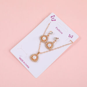 Heart Pearl Necklace and Stud Earrings Set - Image 2