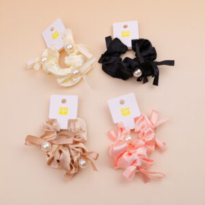 Pearl multiple bows scrunchy - Image 1