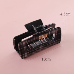 Transparent Square Hair Claw 13cm - Image 3