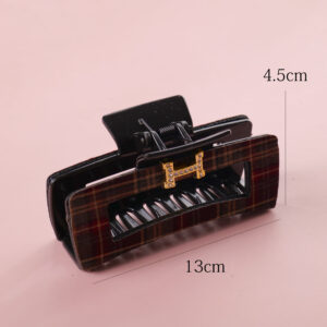 Rhinestone Square Hair Claw 13cm - Image 3