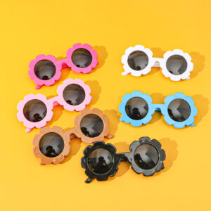 Flower children's sunglasses - Image 3
