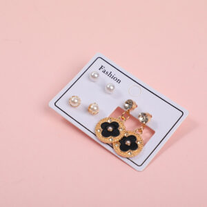 Four-Petal Flower Luxury 3 Pairs Earrings - Image 2