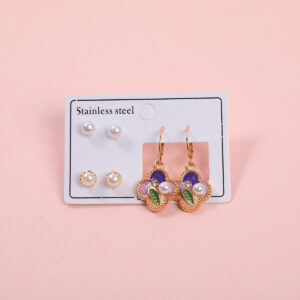 Four-Petal Flower Pearl 3 Pairs Earrings - Image 1