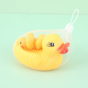 Duck playing water toy 3pcs - Image 4