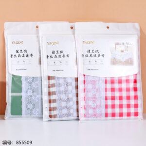 Flannel Lace Tablecloth 152*152cm 206455 - Image 1