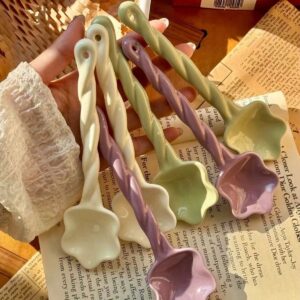 Ceramic spoon with twist handle - Image 1