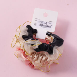 White Ruffle Scrunchies 3pcs - Image 3