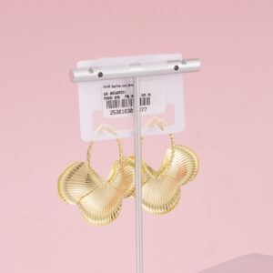 Gold Floral Luxury Earrings – 1 - Image 3