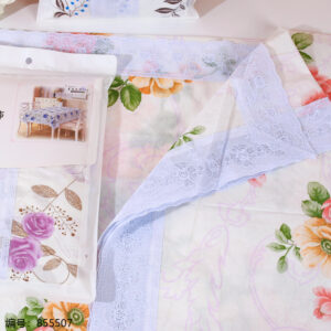 206438 Flannel Lace Tablecloth 137*183cm - Image 3