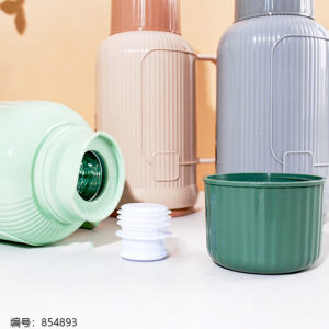 9002 Insulated Bottle 1.3L / No Return or Exchange - Image 2