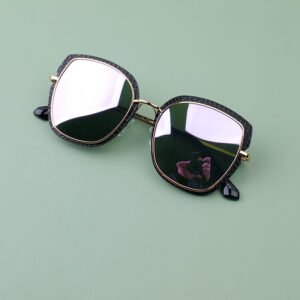 Sunglasses for women and men - 2 - Image 1