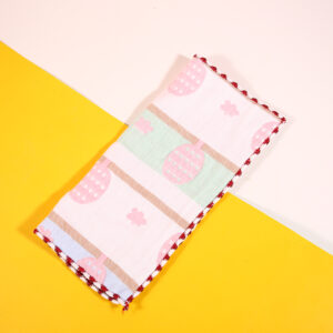 Four layers gauze small square towel ( randomly sent)30*30-0137 - Image 3