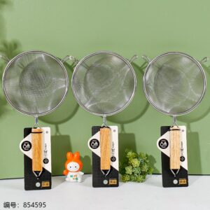 8198 Clamp Wood 16cm Mesh Strainer - Image 2