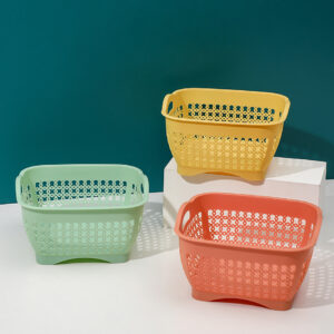 739 Square plastic storage basket - Image 4
