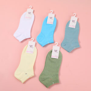 Solid Color Women's Mid-Calf Socks – V - Image 1