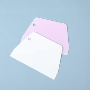 Multi-function dough scraper - Image 4