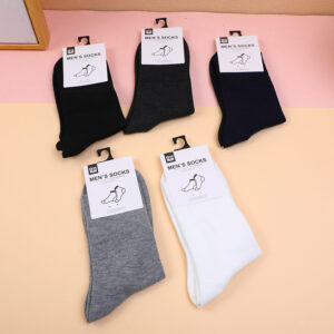 Single Color Men's Crew Cotton Socks - Image 1