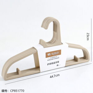 Shoulder protection plastic clothes hanger (set of 5) 8290 - Image 3