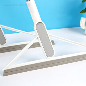 A005 Floor scraper broom - Image 3