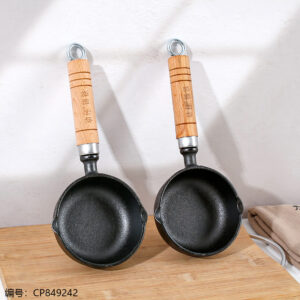 563 Cast Iron Round Bottom 11*4 Splash Wok - Image 1