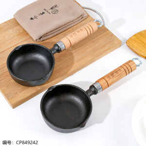 563 Cast Iron Round Bottom 11*4 Splash Wok - Image 4