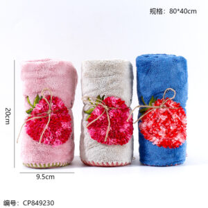 4053 Summer Berry Extra Large Quick Drying Towel - Image 3