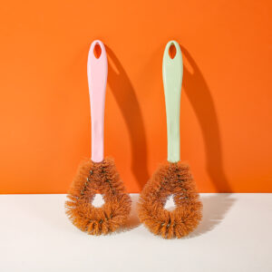 Coir pan brush with plastic handle - Image 3