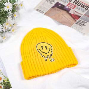 Funny smiling face knitted hat-yellow - Image 1