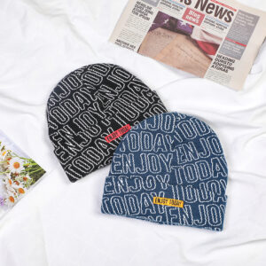 Fashionable letter knitted hat-black - Image 3