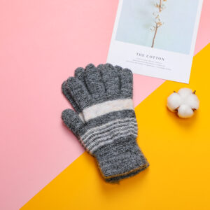 Men's mohair five-finger gloves - Image 3