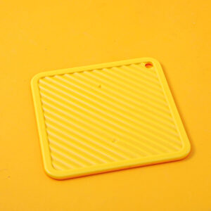 Little yellow duck series-square heat insulated pad-956 - Image 2