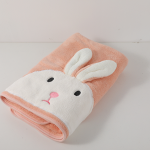 Large rabbit bath towel - Image 3