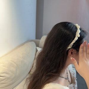 Pearl-Wrapped Headband - Image 4