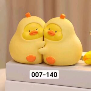 Hugging pear decoration-MPY-007-140 - Image 4