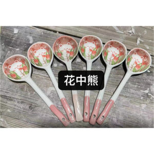 Influencer flower and bear ceramic flat spoon - Image 1