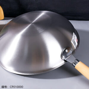 KitchenAid 34cm Single-Side Honeycomb Wok - Image 2
