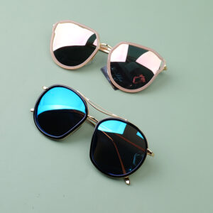 Sunglasses for women and men - 16 - Image 1