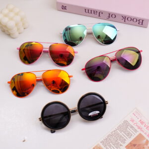Unisex Fashion Sunglasses - Model B - Image 1
