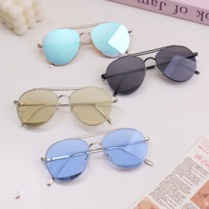 Unisex Fashion Sunglasses - Model C - Image 1
