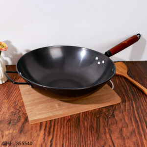 34cm Cast Iron Wok (Flat Bottom) - Image 1