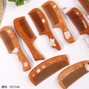Sakura Wooden Comb 3686A - Image 2