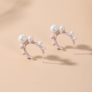 Creative C letter beads earrings - Image 8