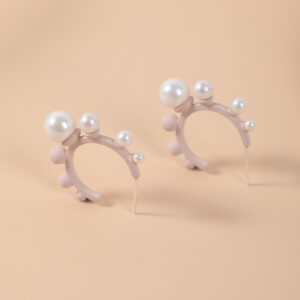 Creative C letter beads earrings - Image 9